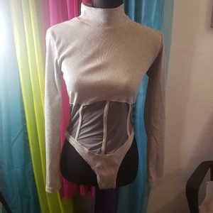 GREY BODY SUIT NEVER WORN SIZE M